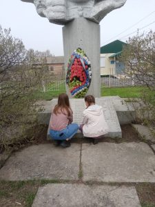 памятник.